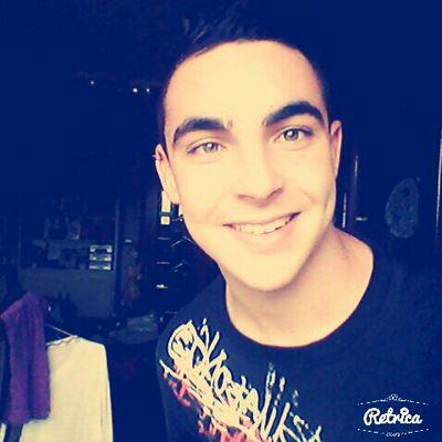 jariass96's profile picture. Encantador de la fiesta, todas unas cerdas :)