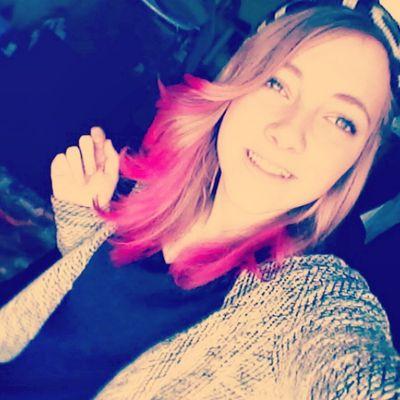 •Facebook•Twitter•Instagram*-*
•13 years old
•Greifswald:3
♡Love my Friends♡