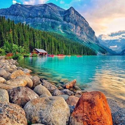‏!إبن ذاك الرجل الصبور ♡ الذي علمني. أن لا حاجة لي عند مخلوق ،، وأن الله معي دائماً ♡ هو أحد أقداري السعيدة، ستبقي لي لباس فخر طوال حياتي ♡