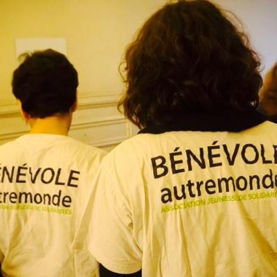 Autremonde agit pour et avec les personnes en situation d’exclusion et de migration dans cette société.