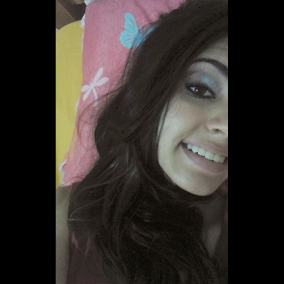 Ninguém passa pela tua vida por engano. Não existem erros nos planos de Deus ! Dourado ♥