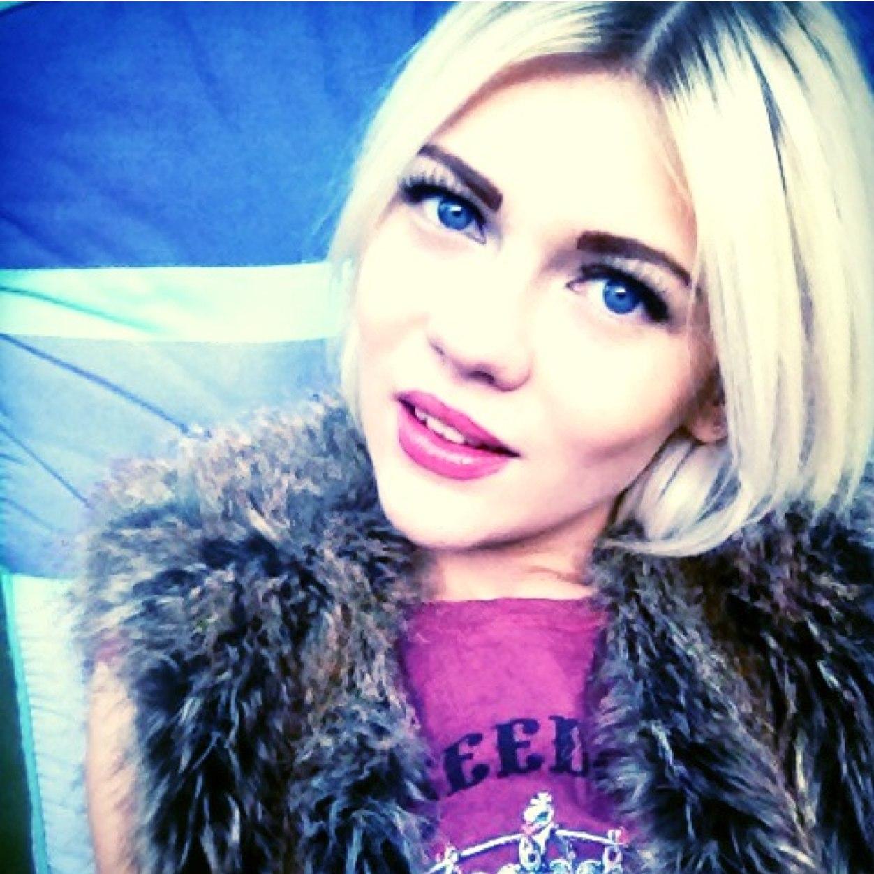 iekavinja's profile picture. The biggest challenge in life is being yourself… in a world trying to make you like everyone else.