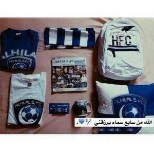 صغيرﮪ بسني گبيرﮪ بعقلي صآرمـﮪ بقراري مؤمنـﮪ بإختيآري مبدعـﮪ في هوآيتي وآثقـﮧ بربي عشقي هي @sosa2211