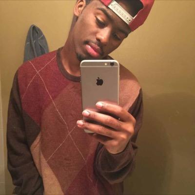 #TeamScorpio #TeamAppleForever 5'9 Follow me on instagram @r0yalking Kik:Im_S0_D0P3