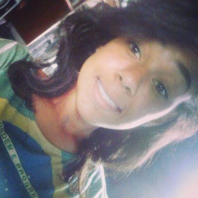 Brazilian Girl 
♥ São Paulina ♥
✨ Sp ✨
 14 years 
 ✏ Futura Engenheira ✏
✌ Unf=Unf ✌