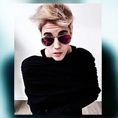 when you hug the Biebs, you should smell it through woody and citrus, should give a sesation security ... must be amazing ... magical and real.