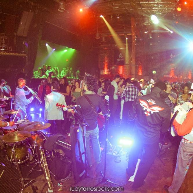 TheFloorProd's profile picture. A monthly live improvised jam session between musicians and dancers of all genres. Produced by Carolina Cerisola and Sascha Escandon