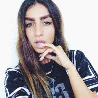 -Uae- Al hasa.
-don't follow to anfolow.
-I'm 1998
-Be yourself don't care
-Engoy
-my snap:geazliin -my ins:geazliin