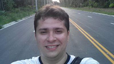 Estudante de Direito,Torcedor apaixonado do Vasco da Gama e do Manchester United. 
Manaus - AM