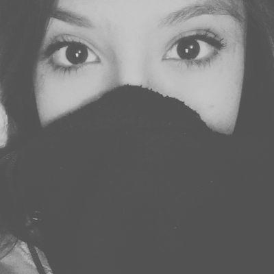 falovuelve's profile picture. Feminismo o barbarie. Fuertes, valientes y sin miedo. Os vais a cagar.