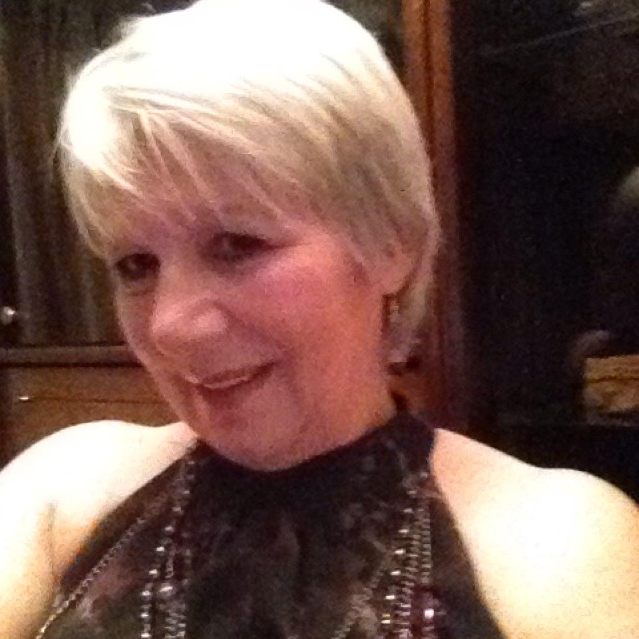 dizzydenz's profile picture. 