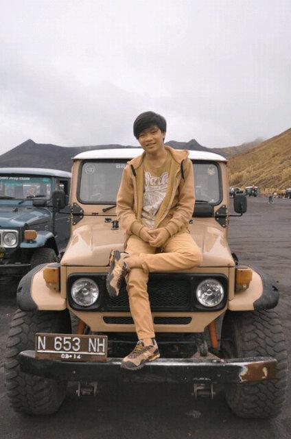 ♣♬Bassist at apartheid | aku juga bisa di panggil manusia tong :D | ☀ 08983200463 ☀ | @izyafamily ★♣