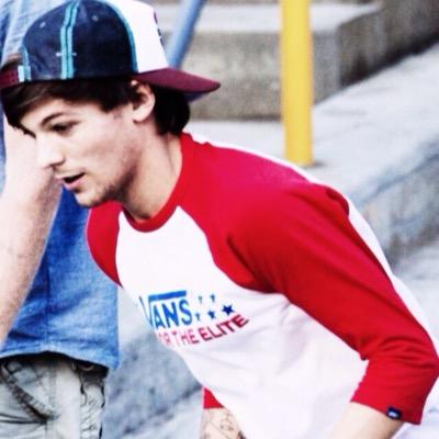 Hello lovely xx this is a free follow from @grungykidlou if youd please follow back on my main acc !! thanks guys