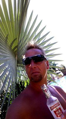 gerardkoopmans's profile picture. de helft van het duo Gebroeders Ko......!!! en ja wij zijn broers...ken ik jou en ken jij mij dan volg ik jou..hahahaha.super.