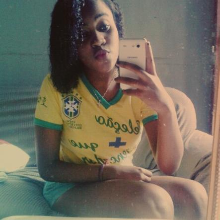 Brazilian actress and blogger. Pniner, flyer ♥