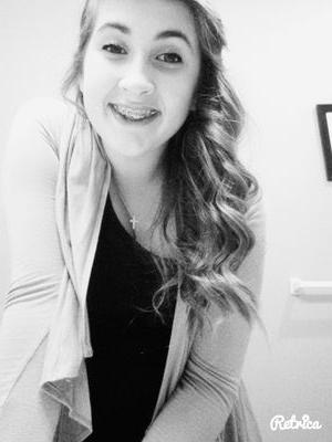 I love ashtin gravley soooo much! she is the nicest person in the entire world! she is my bestest friend and I love her soooo much! go follow her! 3 3