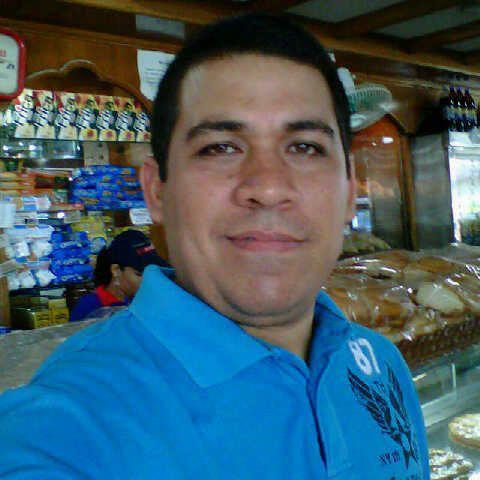 aquinodennys's profile picture. Venta de libros (nuevos y usados), crédito y contado.