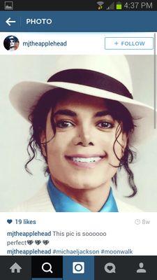 Hi my name is Toni Ross Jesus Christ is my lord and savior I love to sing and dance #MJFAM #Moonwalker Love old school music  I'm a girl