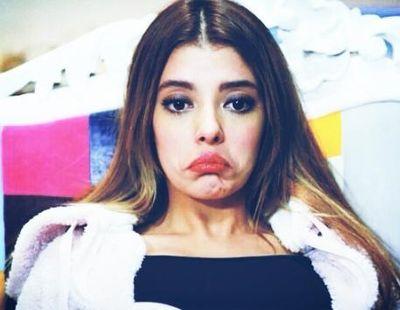 18 yaşında ve  kaçak gelinler hayranı. idol olarak şebnemi gören izmir kızlarından biri işte ;D