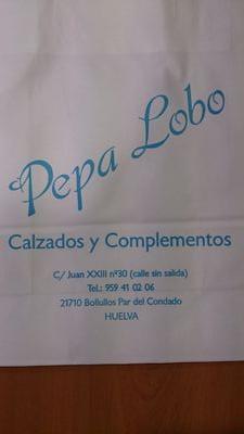 Pepa Lobo Calzados y Complementos.
Calle Juan XXIII N 30
Telf:959410206