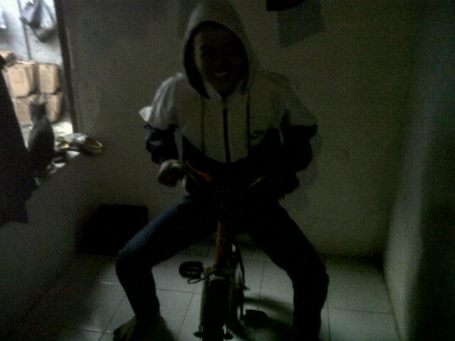 AcenkNahkal's profile picture. Melupakan Masalalu(y):D