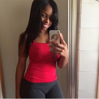 Hi, I'm Andre'a ☺19 years old! FMOI: @_tagaaaa