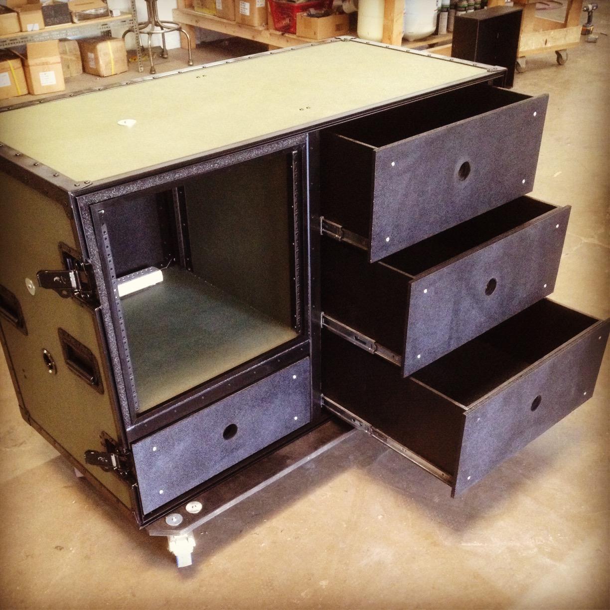 Custom flight and road cases