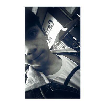 itsxjf's profile picture. 14.