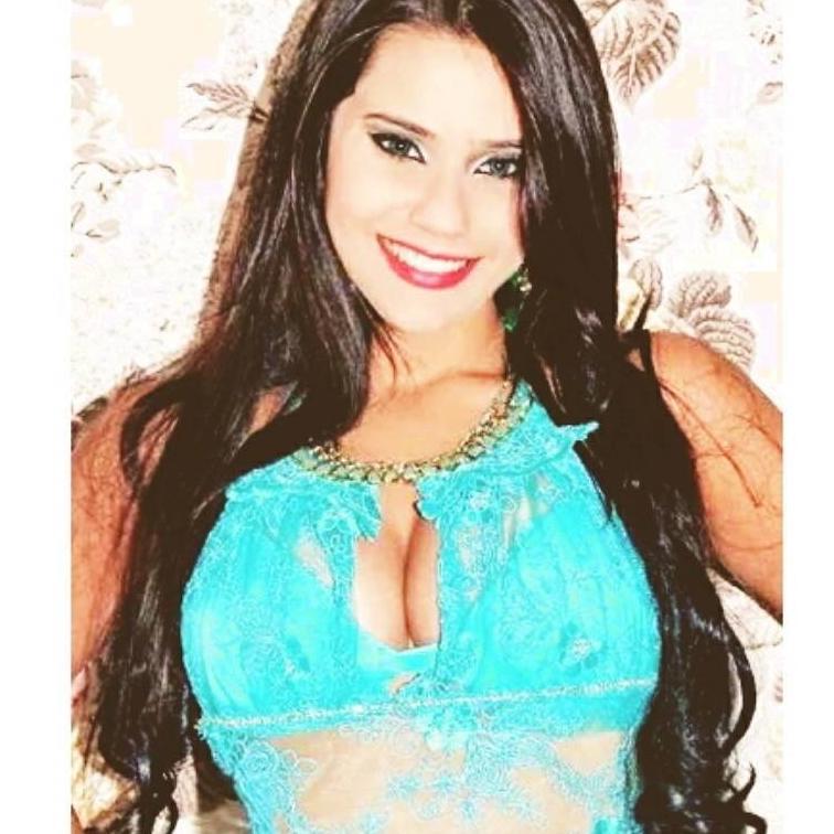 Brazilian Model. Musa do Equador/Ecuador FIFA World Cup Brazil 2014.            INSTAGRAM: @oficialthaisrodrigues