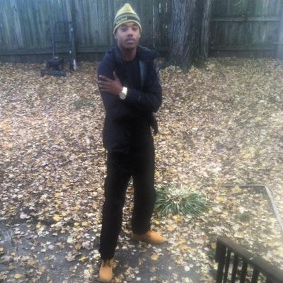 follow me and ima follow back instantly .. #HIT. Young niggas just tryna be legendary.