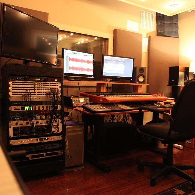 TelescopeAudio's profile picture. Recording and post production studio. @thrilljockey recording artist. Radio War Nerd podcast producer @thewarnerd, Composer @CrimePunishDoc.