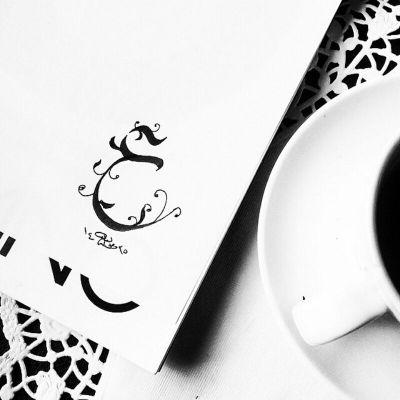 ســيبقى رحـيلُكَ وجعاً يُمزقُـــني وهم لا يشعــــــرون..!!
رحمك الله و مُلتقانا الفردوس الأعلى يا حبيبي و رفيق دربي 💔
16/11/2014