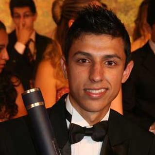 Salvei tua mensagem pra ouvir tua voz, por que eu não paro de pensar em nós... ♥♥♥♥♥ @Juu_Giacomini ♥♥♥♥♥
