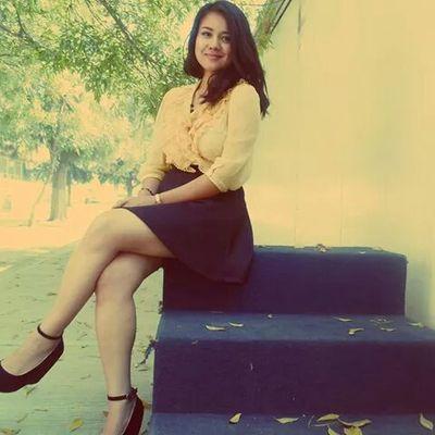 Yo quiero ser esa que enamores con una simple sonrisa.