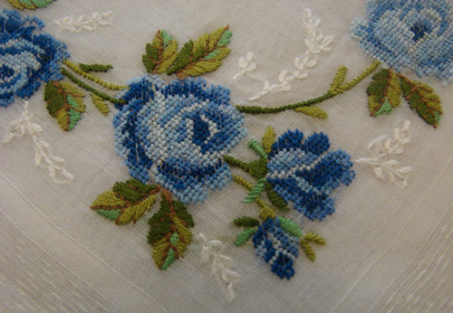 NYvintagelinens's profile picture. I buy, sell & collect vintage linens, vintage tablecloths & fine antique lace & linens