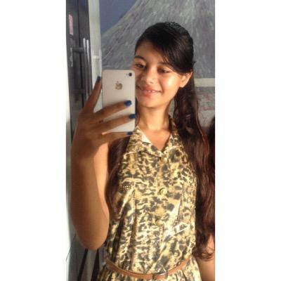 Aa Priincesiinha Que Não Nasceu Para Fiikar Presa No Castelo, Maiis Ssiim Para Enfrentar Aa Realiidade Coom Aa Cabeça Erguida ~ ♥ .