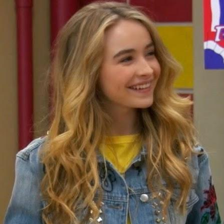 Sup losers! Maya is the name. Taking on the world with my best friend Riley. Dating Gabe . @CoryMatthews123 is my dad . ✌️