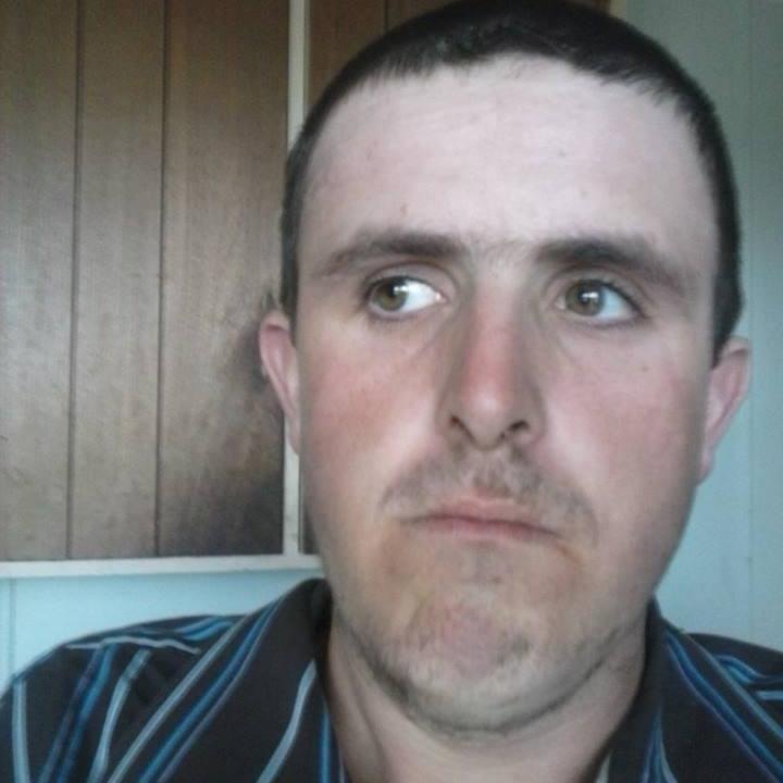 hi im aaron joshua bartlett im a songwriting and i loove my fooball