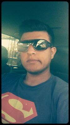 BodyBoard,LongBoard,Trabalhador,estudande, Amante da adrenalina,*gosto de muitas mais amo apenas UMA'