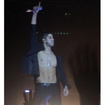 Appreciation for SoMo's incredible vocals...those abs though I L e s s S t r e s s M o r e L o v e