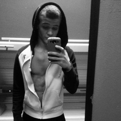 Follow me I follow backk. Hit me up if you feel! Don't stalk!