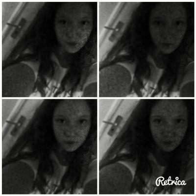 ~Make your smile change the worl, but dont let de world change your smile~