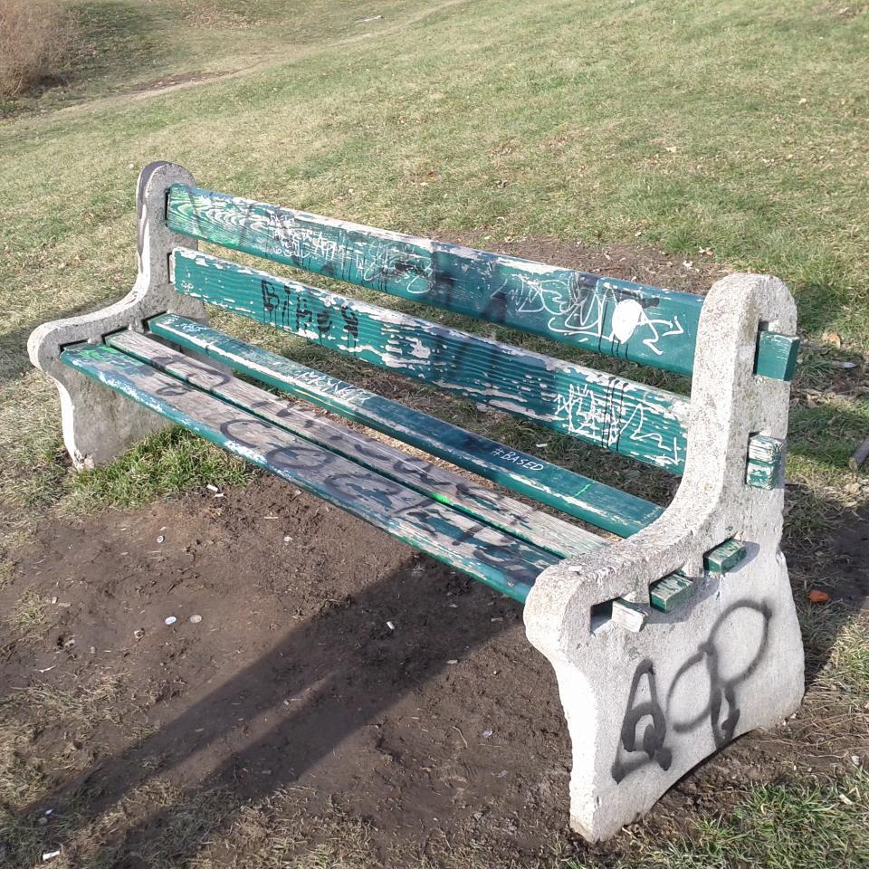 Premiere Toronto Bench Reviews
