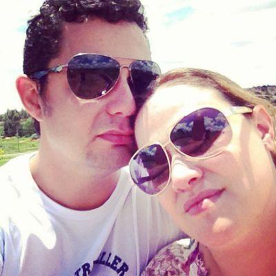 tmerendi's profile picture. A vida não é feita de momentos que que você respirou.Mas sim daqueles que o fizeram perder o fôlego.

^.^