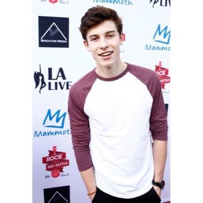 xobeyshawnx's profile picture. this account is run by two best friends who started talking over twitter on 07/09/14, follow main accounts @kdgilinsky and @NashftMattxx