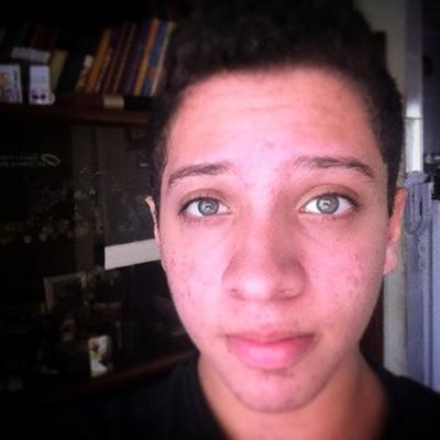 Nerd Descoladado,Lindo,adoro Jogar futebol,e Adoro Chocolate,Video game Pra vida toda,e Preguiçoso G.G