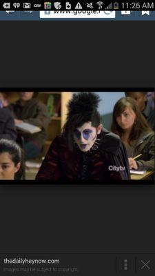 illestroyalz's profile picture. 