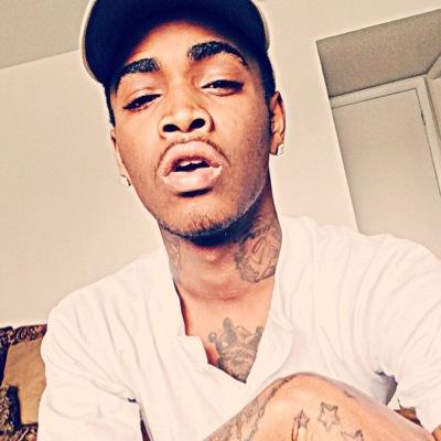 - Im Married ' Sorry . Follow Me & Mention Me . Ill Folow Back .
