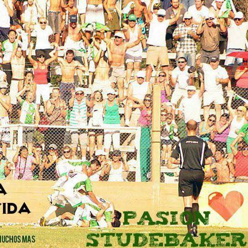 Papá de Fran💚, Ines🤍 y Clarita💚. Cuervo y de Studebaker.