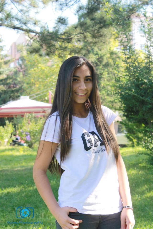 Shelly_0034's profile picture. 